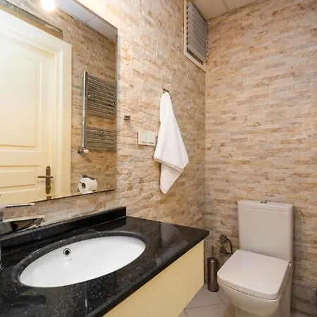 Fanda Suites *