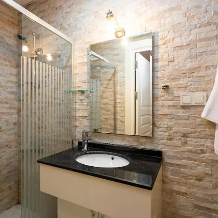 Fanda Suites Апарт-отель